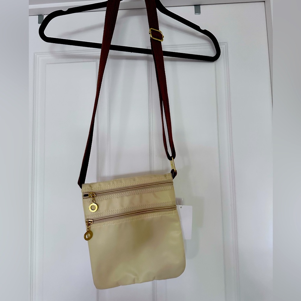 NWT BEIGE CROSSBODY CASUAL BAG